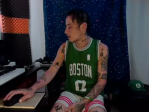 patrik tattoo  online show from 02-06-25, 11:37