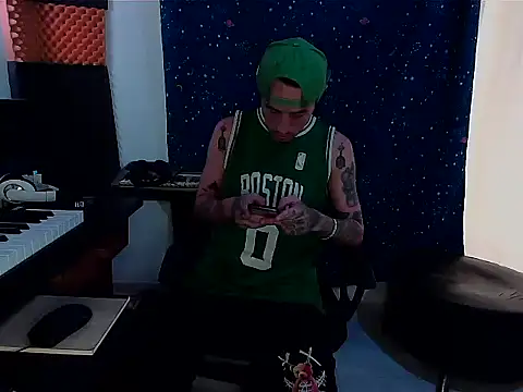 patrik tattoo  online show from 02-11-25, 10:07