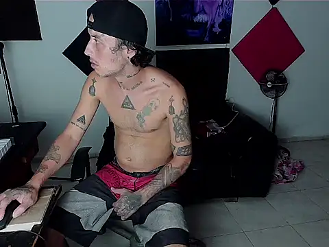 patrik tattoo  online show from 10-12-25, 09:14