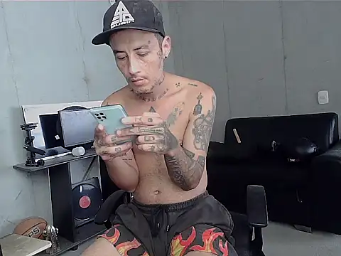 patrik tattoo  online show from 02-21-26, 04:30