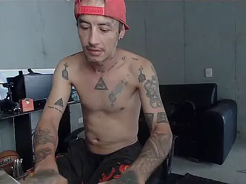 patrik tattoo  online show from 04-08-26, 05:13