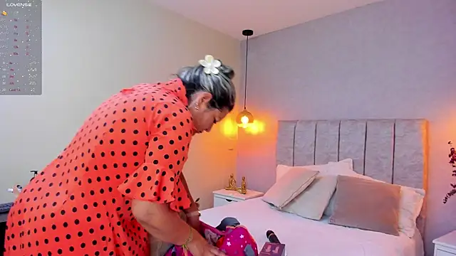 Snapshot of tutu_milf chatting on 03-03-25, 07:06 tutu milf online show from 03-03-25, 07:06