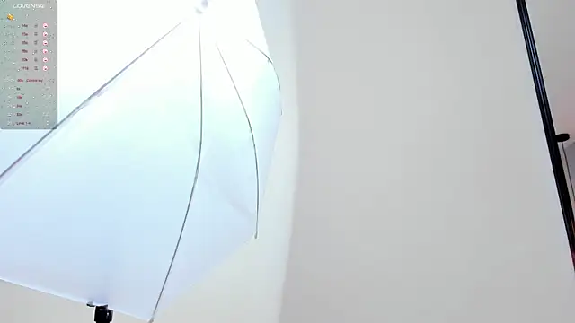 Snapshot of tutu_milf chatting on 03-15-25, 06:54 tutu milf online show from 03-15-25, 06:54