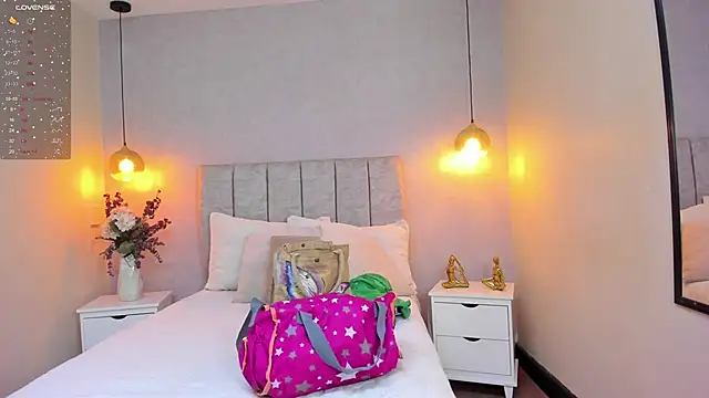 Snapshot of tutu_milf chatting on 03-16-25, 01:27 tutu milf online show from 03-16-25, 01:27