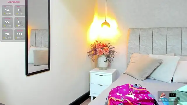 Snapshot of tutu_milf chatting on 10-24-25, 07:10 tutu milf online show from 10-24-25, 07:10