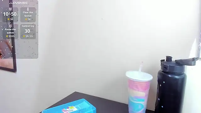 Snapshot of tutu_milf chatting on 10-27-25, 07:07 tutu milf online show from 10-27-25, 07:07