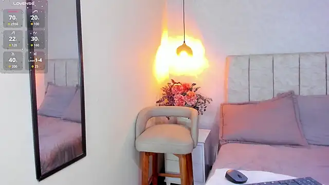 Snapshot of tutu_milf chatting on 12-18-25, 07:20 tutu milf online show from 12-18-25, 07:20