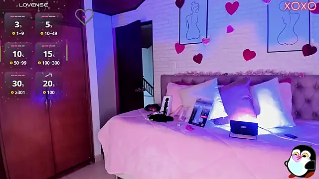 Snapshot of Kitty_Pam chatting on 03-06-26, 08:05 Kitty Pam online show from 03-06-26, 08:05