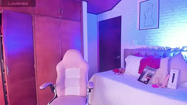 Snapshot of Kitty_Pam chatting on 03-16-26, 09:19 Kitty Pam online show from 03-16-26, 09:19