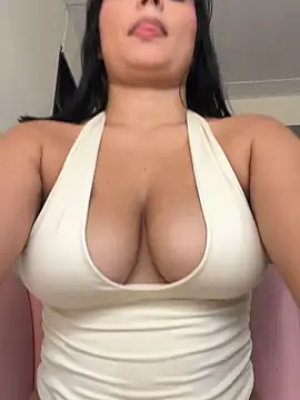 Snapshot of Lola_sweeet18 chatting on 02-14-26, 09:22 Lola sweeet18 online show from 02-14-26, 09:22