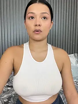 Snapshot of Lola_sweeet18 chatting on 02-25-26, 10:47 Lola sweeet18 online show from 02-25-26, 10:47