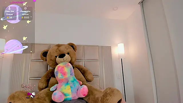 Snapshot of saraamiller_ chatting on 03-10-25, 04:07 saraamiller online show from 03-10-25, 04:07