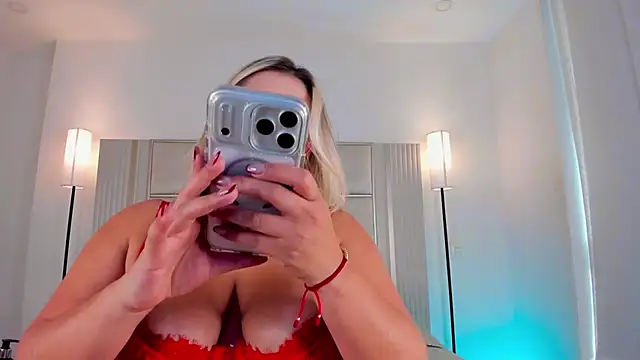 Snapshot of saraamiller_ chatting on 03-05-26, 07:10 saraamiller online show from 03-05-26, 07:10