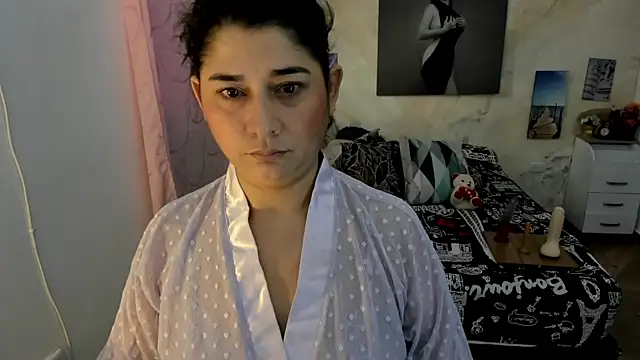 Snapshot of alinabozz1 chatting on 01-31-26, 09:35 alinabozz1 online show from 01-31-26, 09:35