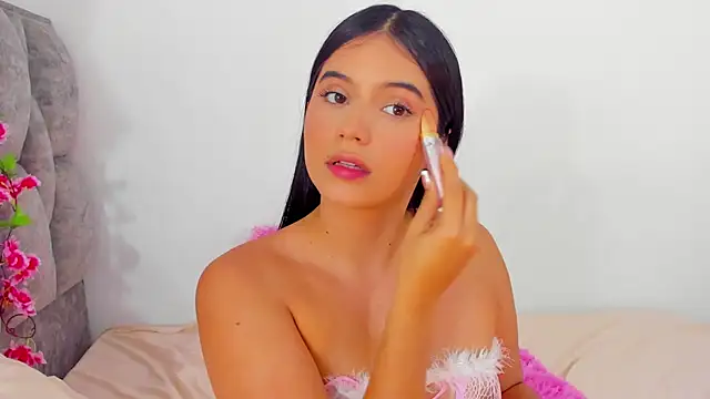 adhara  evanss online show from 12-13-24, 11:06