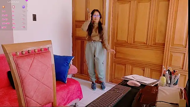 Jade Zephyra online show from 01-21-25, 04:27