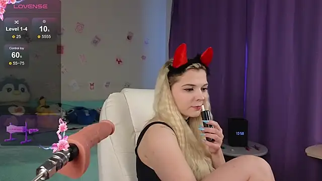 Snapshot of Kate_Legend chatting on 11-15-25, 03:59 Kate Legend online show from 11-15-25, 03:59