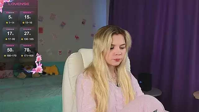 Snapshot of Kate_Legend chatting on 01-10-26, 04:36 Kate Legend online show from 01-10-26, 04:36