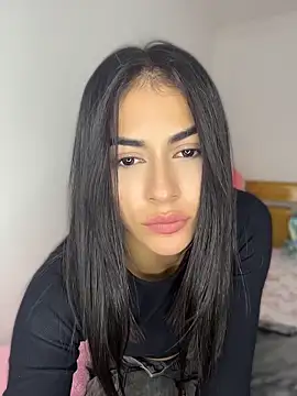 emilie xx  online show from 04-29-26, 04:05