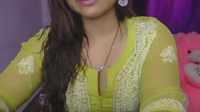 cutie-taara online show from 03-26-26, 03:56