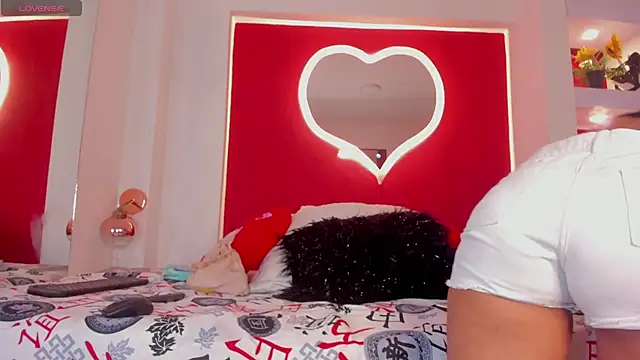 TabyJhonson online show from 11-11-25, 01:22