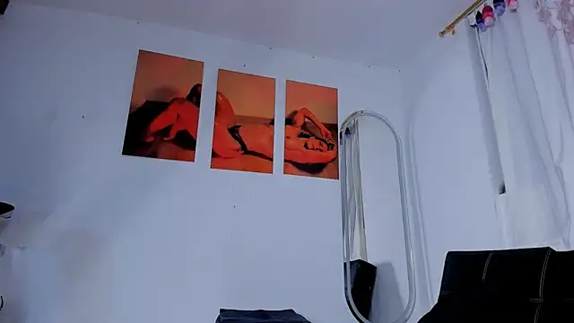 Snapshot of alexafit chatting on 10-30-25, 08:42 alexafit online show from 10-30-25, 08:42