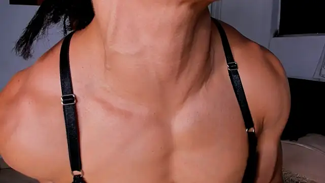 Snapshot of alexafit chatting on 11-06-25, 05:03 alexafit online show from 11-06-25, 05:03