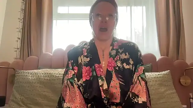 Snapshot of MelodyRoseUk chatting on 03-23-26, 09:24 MelodyRoseUk online show from 03-23-26, 09:24