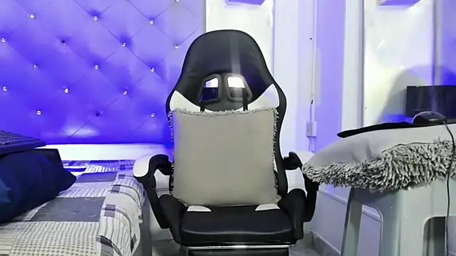 JuanDiegoKing online show from 02-21-25, 04:59