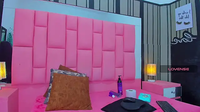 Snapshot of Brithanyslim chatting on 01-31-25, 07:51 Brithanyslim online show from 01-31-25, 07:51