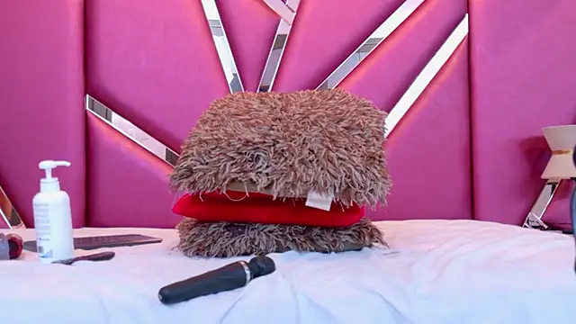 Snapshot of RebecaRelish chatting on 01-29-25, 07:04 RebecaRelish online show from 01-29-25, 07:04