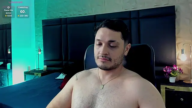 Snapshot of JossAckland chatting on 02-19-25, 02:55 JossAckland online show from 02-19-25, 02:55