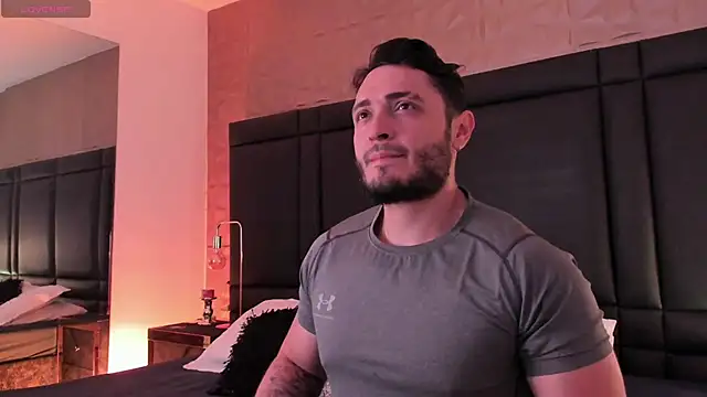 JossAckland online show from 11-18-25, 07:51