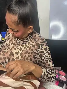 Snapshot of chiquimaturesexy chatting on 02-17-26, 08:04 chiquimaturesexy online show from 02-17-26, 08:04