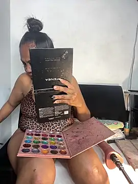 Snapshot of chiquimaturesexy chatting on 02-19-26, 09:33 chiquimaturesexy online show from 02-19-26, 09:33