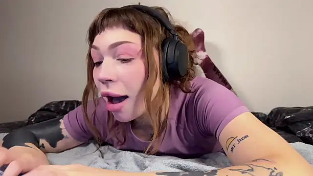 Snapshot of PaulaPratt chatting on 12-30-24, 05:37 PaulaPratt online show from 12-30-24, 05:37