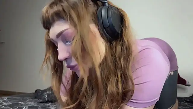 Snapshot of PaulaPratt chatting on 01-08-25, 08:06 PaulaPratt online show from 01-08-25, 08:06