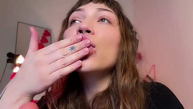 Snapshot of PaulaPratt chatting on 02-12-25, 06:51 PaulaPratt online show from 02-12-25, 06:51