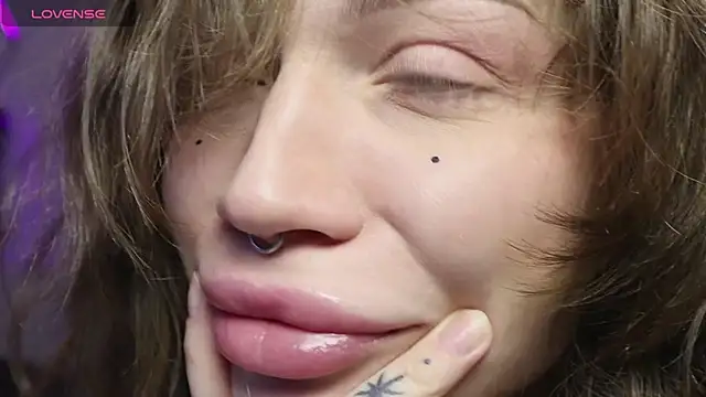 Snapshot of PaulaPratt chatting on 01-17-26, 05:34 PaulaPratt online show from 01-17-26, 05:34