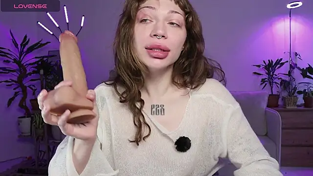 Snapshot of PaulaPratt chatting on 02-24-26, 05:49 PaulaPratt online show from 02-24-26, 05:49