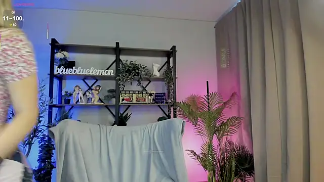 Snapshot of careful_i_bite_nya chatting on 10-14-25, 01:23 careful i bite nya online show from 10-14-25, 01:23