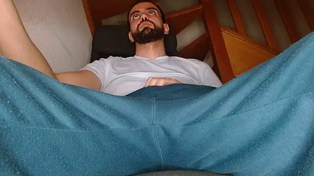 Snapshot of nass21cmm chatting on 02-05-26, 10:03 nass21cmm online show from 02-05-26, 10:03