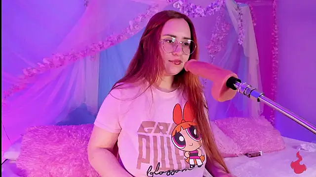 centaurigirl online show from 05-20-26, 03:56