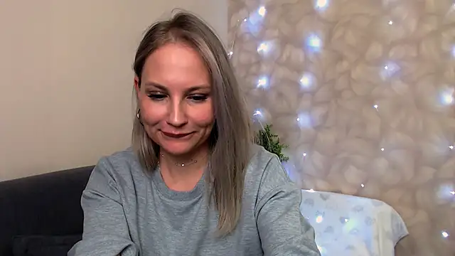Snapshot of Sunny_bunny6 chatting on 12-11-24, 05:04 Sunny bunny6 online show from 12-11-24, 05:04