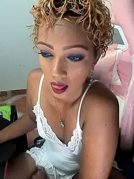 Amaliu  online show from 10-18-25, 01:56