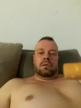 Snapshot of mikaaaaase chatting on 03-28-26, 11:59 mikaaaaase online show from 03-28-26, 11:59