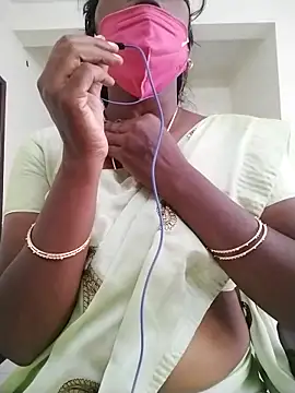 Snapshot of Preethytamilsexy chatting on 11-28-25, 10:29 Preethytamilsexy online show from 11-28-25, 10:29