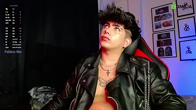 Snapshot of LyleBennett_ chatting on 11-19-25, 10:48 LyleBennett online show from 11-19-25, 10:48