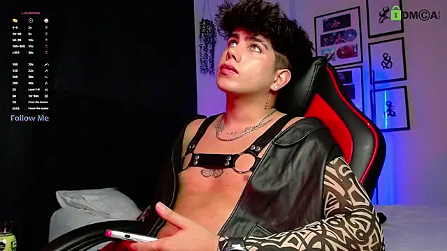 Snapshot of LyleBennett_ chatting on 12-04-25, 12:14 LyleBennett online show from 12-04-25, 12:14