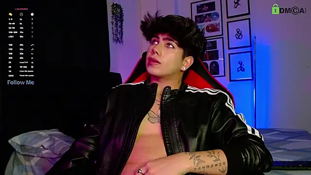 Snapshot of LyleBennett_ chatting on 12-17-25, 09:26 LyleBennett online show from 12-17-25, 09:26